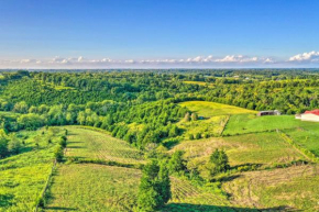 Welcoming Kentucky Home with Sprawling Views!